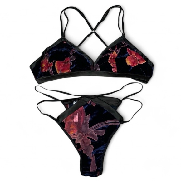 Navy Blue Floral Crushed Velvet Lingerie Set - Picture 2 of 10